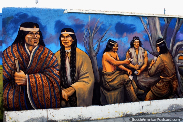 Quadros murais indgenas por Eladio Godoy Vera, um artista local de Porto Natales. (720x480px). Chile, Amrica do Sul.