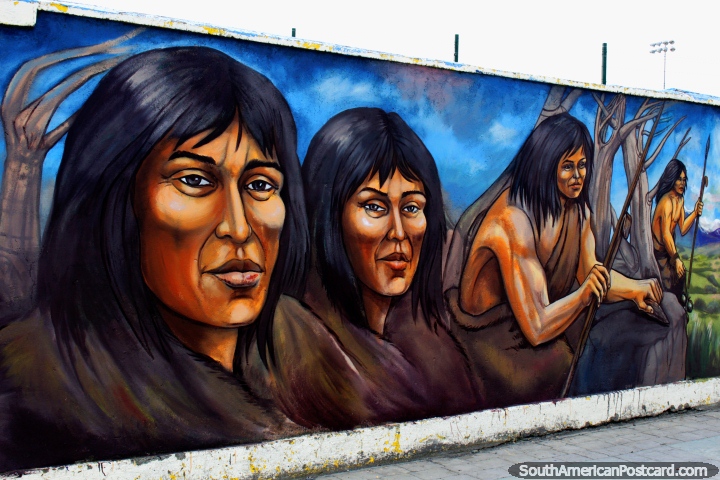 Quadros murais étnicos em Avenida Santiago Bueras em Porto Natales por Eladio Godoy Vera. (720x480px). Chile, América do Sul.