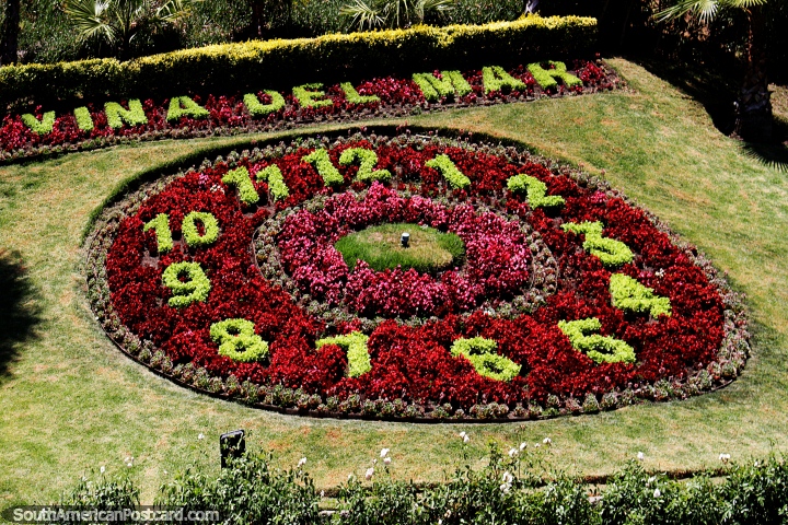 Flower Clock in Vina del Mar, very beautiful but where are the hands? (720x480px). Chile, South America.