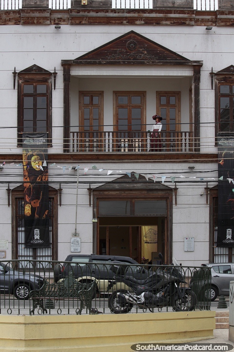 Palcio Cultural (2012, edifcio original 1892), em 1917 foi o Palace Hotel, Coquimbo. (480x720px). Chile, Amrica do Sul.