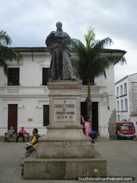 Camilo Torres (1929-1966) statue in Popayan, a socialist and priest. (480x640px). Colombia, South America.