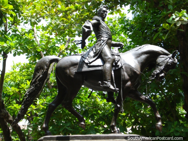 Monumento de Simon Bolivar no seu cavalo em Parque Bolivar, Cartagena. (640x480px). Colômbia, América do Sul.