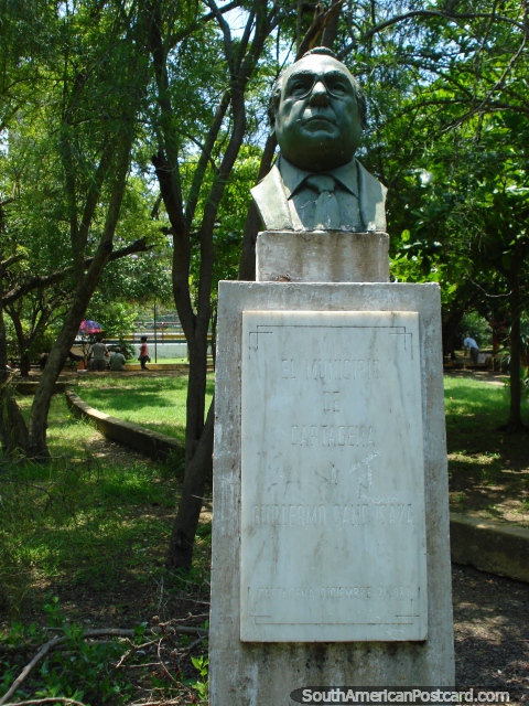 Bust of Guillermo Cano Isaza (1925-1986) in Cartagena, a journalist. (480x640px). Colombia, South America.
