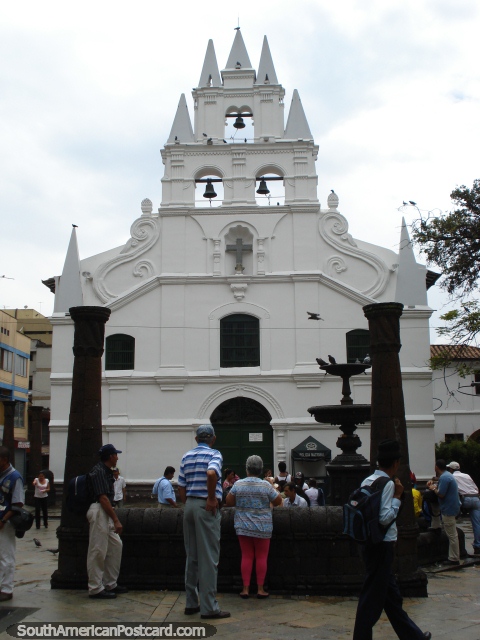 White church Iglesia De La Veracruz in Medellin. (480x640px). Colombia, South America.