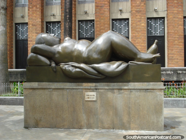 Venus dormida bronze work at Plaza Botero in Medellin. (640x480px). Colombia, South America.