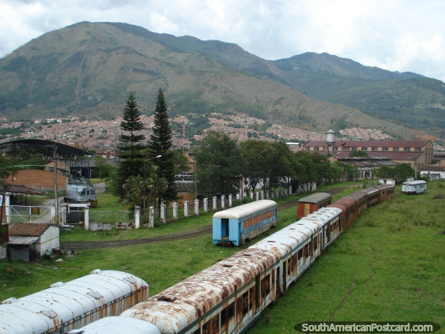 Old unused trains at Bello station in Medellin. (640x480px). Colombia, South America.
