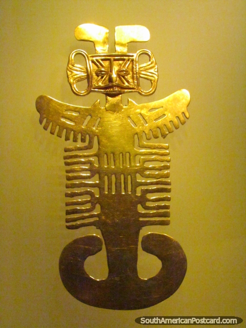 Fish-like figure of gold at the gold museum Museo del Oro in Bogota. (480x640px). Colombia, South America.