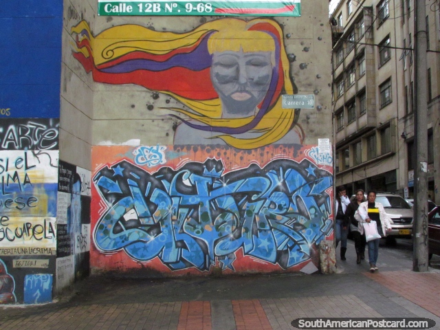 Esquina de rua em Bogot com mural e grafite. (640x480px). Colmbia, Amrica do Sul.