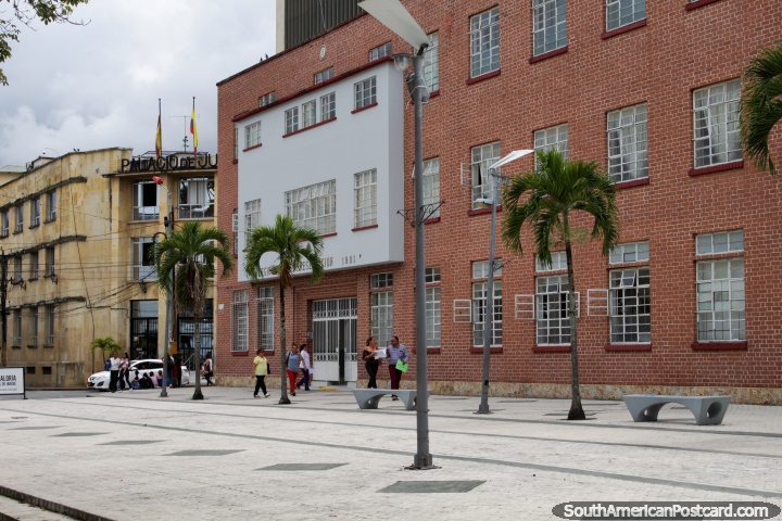 College - Colegio de la Presentacion (1901) and the Justice Palace on the left in Ibague. (720x480px). Colombia, South America.