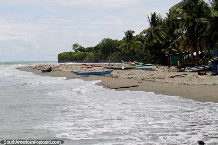 La playa de Juanchaco 1 hora al norte de Buenaventura puede estar bastante desierta. (720x480px). Colombia, Sudamerica.