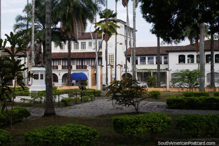 Hotel Guadalajara beside Simon Bolivar Park in Buga, a city of religious pilgrimage. (720x480px). Colombia, South America.