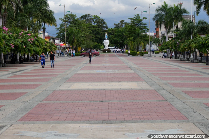 Plazoleta Lourdes, the large plaza where the faithful gather outside the cathedral in Buga. (720x480px). Colombia, South America.