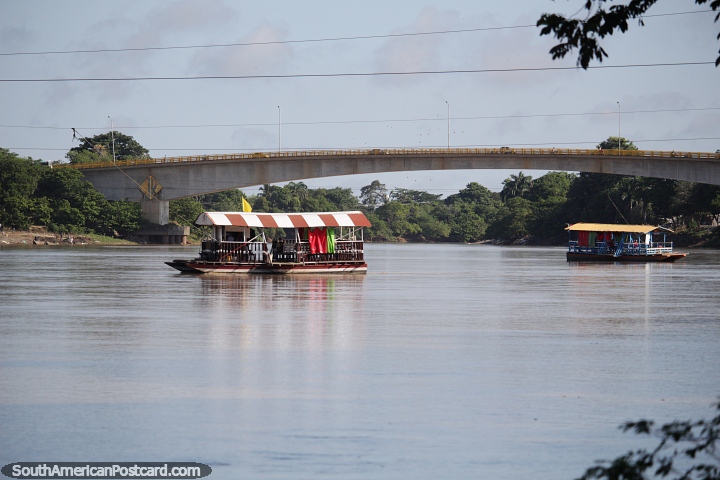 Belo rio Sinu e ponte em Monteria, um lugar agradável para relaxar. (720x480px). Colômbia, América do Sul.