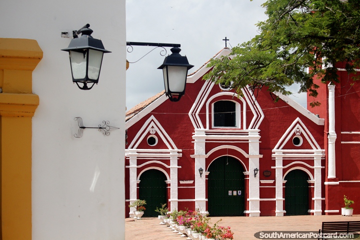 Mompos es un gran lugar para disfrutar de la fotografa con muchas iglesias y la naturaleza. (720x480px). Colombia, Sudamerica.