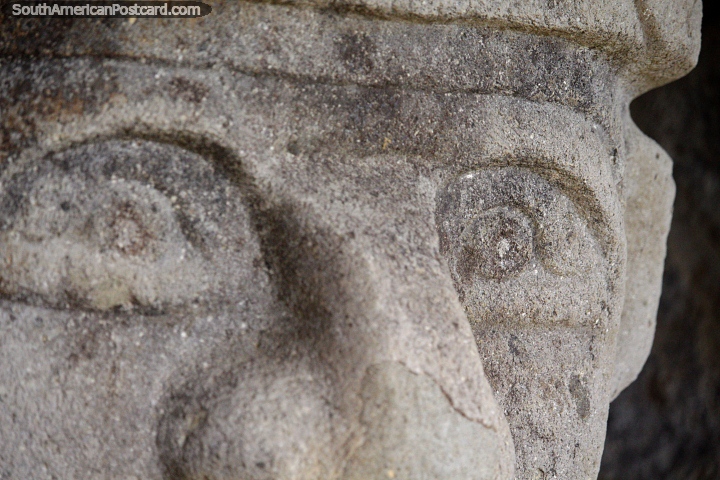Segundo local de esttuas de pedra perto de San Agustin em Isnos, chamado Alto de los Idolos. (720x480px). Colmbia, Amrica do Sul.