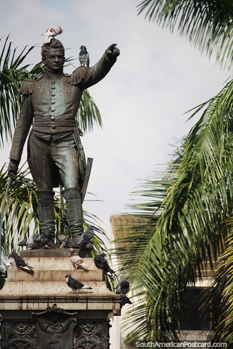 Firmes Cachiri! Statue of Garcia Rovira (1780-1816) in Bucaramanga, a general and painter. (480x720px). Colombia, South America.