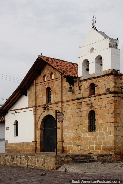 Capela de Nossa Senhora das Neves, em Girn, contm a imagem da revelao trazida da Espanha. (480x720px). Colmbia, Amrica do Sul.