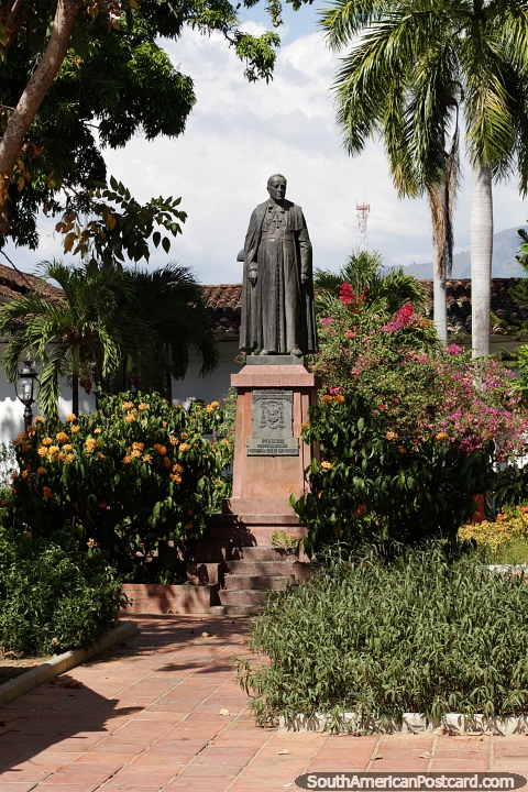 Francisco Cristobal Toro (1859-1942), a bishop, statue in a beautiful park in Santa Fe de Antioquia. (480x720px). Colombia, South America.