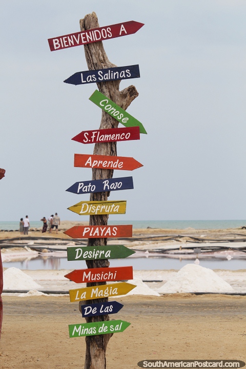 Bem-vindo a Manaure e  costa, placa colorida. (480x720px). Colmbia, Amrica do Sul.