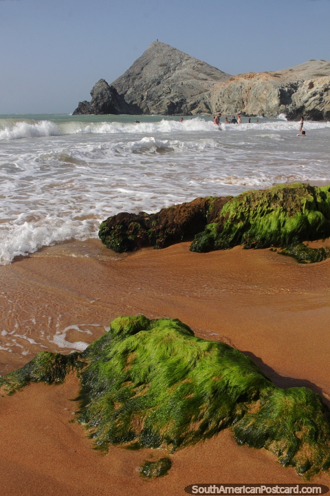 Praia pitoresca - Pilon de Azucar em Cabo de la Vela. (480x720px). Colmbia, Amrica do Sul.