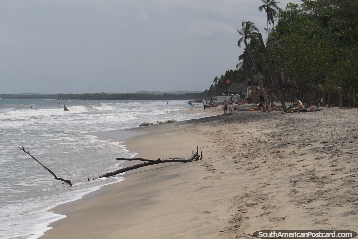 Waves crash in along Palomino Beach in Guajira, a nice setting. (720x480px). Colombia, South America.