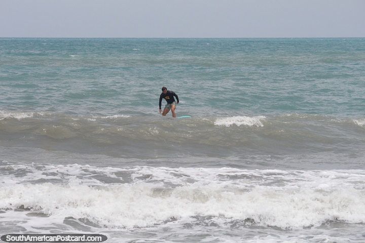 Learn surfing at Palomino Beach in Guajira. (720x480px). Colombia, South America.