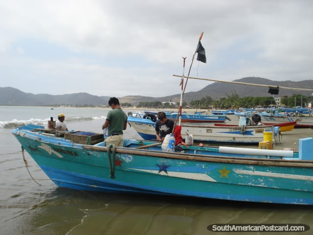 Viso de praia em Porto Lopez da aldeia de pesca. (640x480px). Equador, Amrica do Sul.