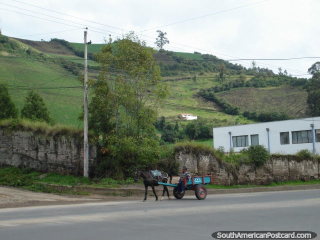Zona rural ao longo do caminho em Tulcan. (640x480px). Equador, América do Sul.