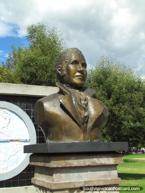 Monumento do escritor Alexander von Humboldt e explorador alemo, Parque El Ejido, Quito. (480x640px). Equador, Amrica do Sul.