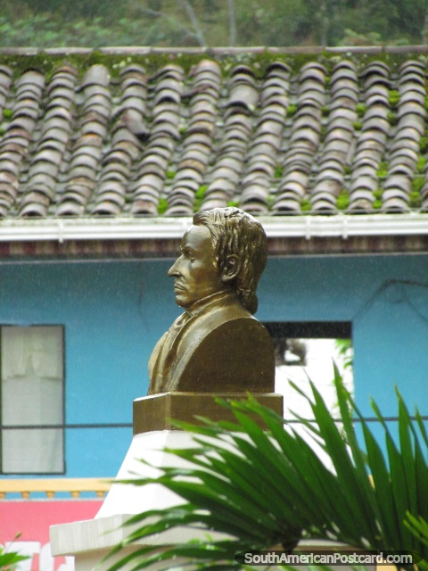 Eugenio Espejo (1747-1795), un escritor y laywer, monumento en el parque en Mendez. (480x640px). Ecuador, Sudamerica.