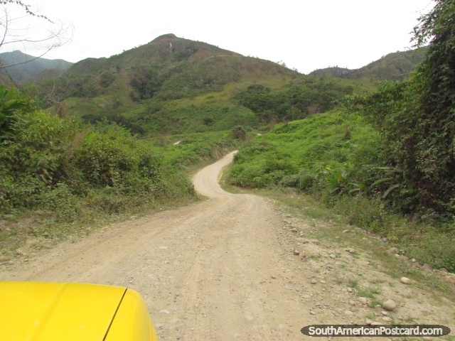 Getting close to Pucapamba on the border of Ecuador and Peru. (640x480px). Ecuador, South America.