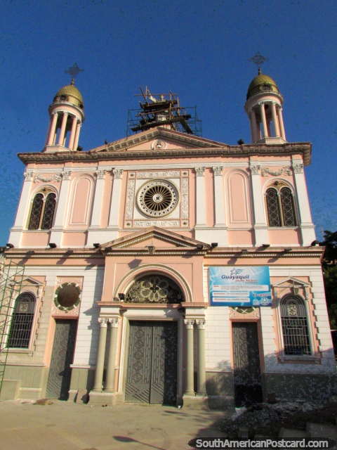 Igreja rosa e branca em Praa Colon em Guayaquil. (480x640px). Equador, Amrica do Sul.