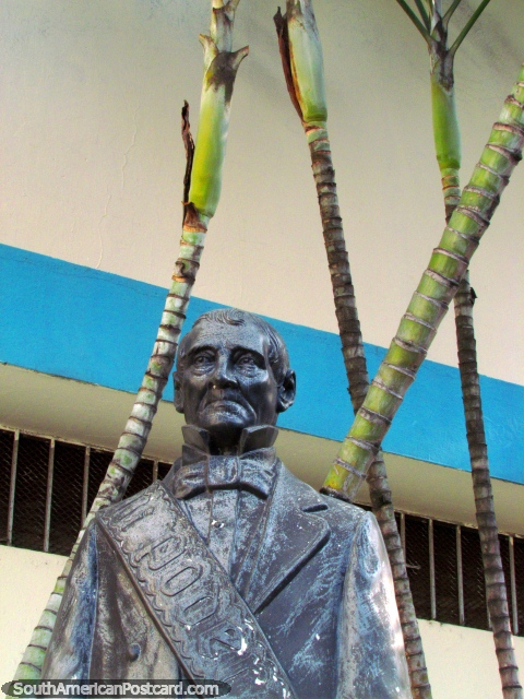 Diego de Noboa y Arteta (1789-1870), antigo presidente, estátua em Guayaquil. (480x640px). Equador, América do Sul.