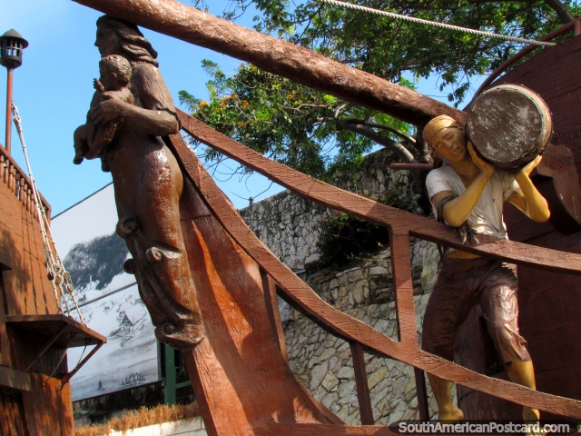 Los viejos piratas de madera transportan la rplica en el museo de la fortaleza en la colina de Santa Ana, Guayaquil. (640x480px). Ecuador, Sudamerica.