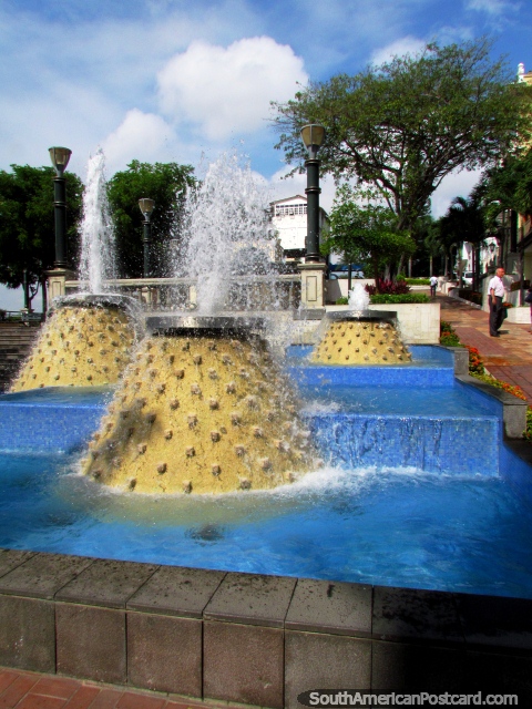 Dalek fountain at Plaza Pilsener in Guayaquil. (480x640px). Ecuador, South America.