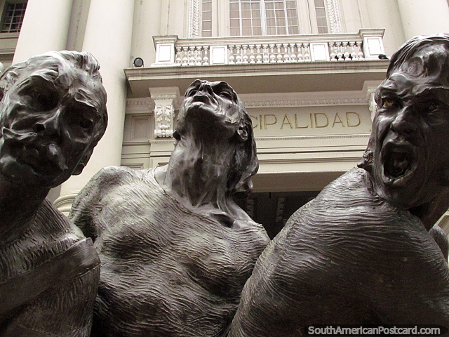 3 figures of the La Fragua de Vulcano monument in Guayaquil. (640x480px). Ecuador, South America.