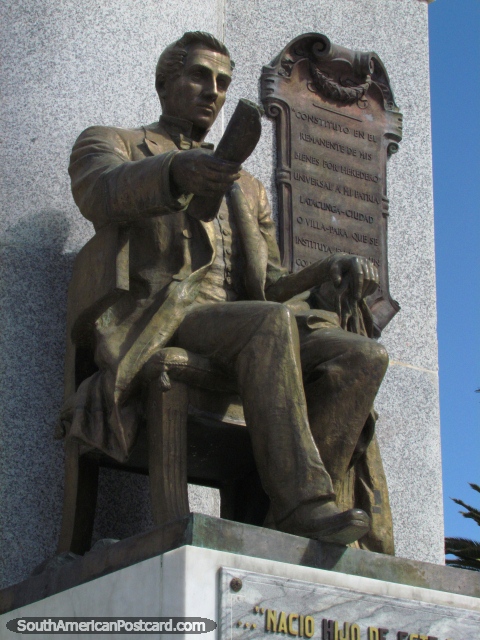 Vicente Leon monument in Latacunga, (1773-1839), a local philanthropist. (480x640px). Ecuador, South America.