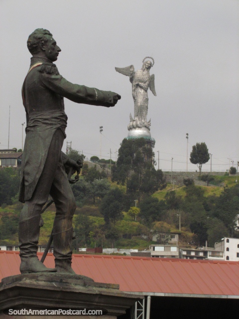 Estatua del Sucre de Mariscal en Plaza Santo Domingo, Quito. (480x640px). Ecuador, Sudamerica.