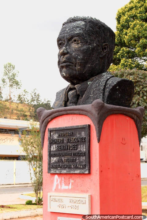 Homero Vasconez Benavides bust, founder of the college in Guaranda. (480x720px). Ecuador, South America.