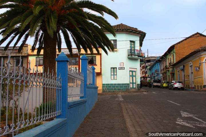 Andar em volta de explorao das ruas em Guaranda. (720x480px). Equador, Amrica do Sul.
