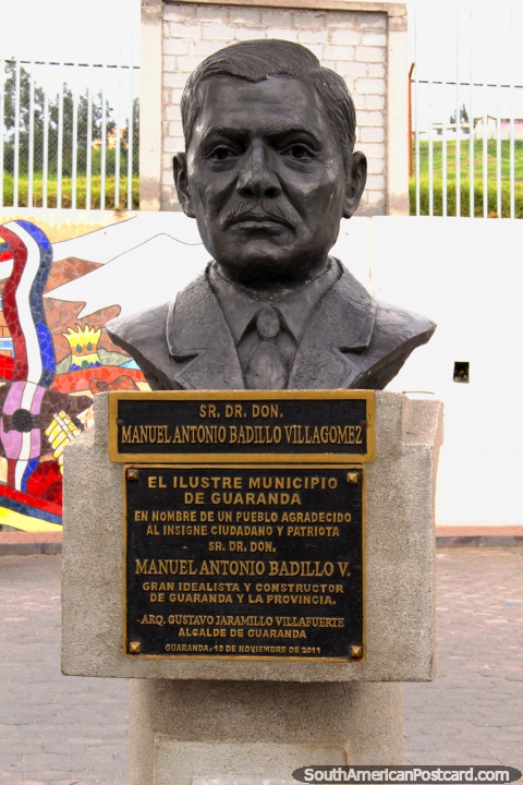 Manuel Antonio Badillo Villagomez, founder of Guaranda, bust in town. (480x720px). Ecuador, South America.