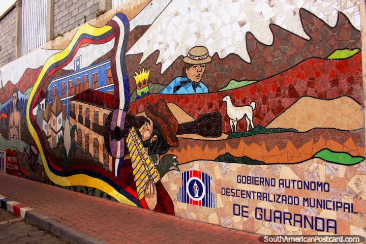 Um mural de azulejos simbolizando a cidade de Guaranda, no planalto. (720x480px). Equador, Amrica do Sul.