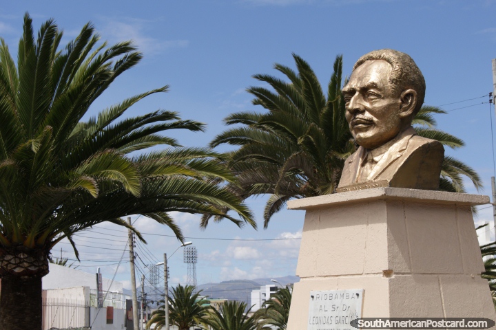 Dr. Leonidas Garcia O, another bust of a doctor in Riobamba. (720x480px). Ecuador, South America.
