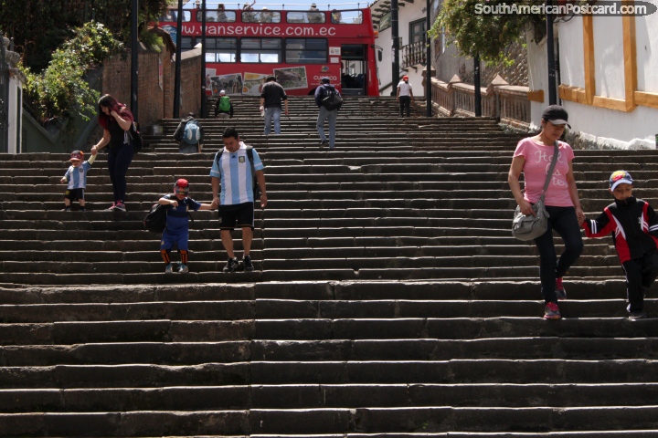 Escalinata Francisco Sojos Jaramillo (1904-1956), stairs in Cuenca named after a Doctor. (720x480px). Ecuador, South America.