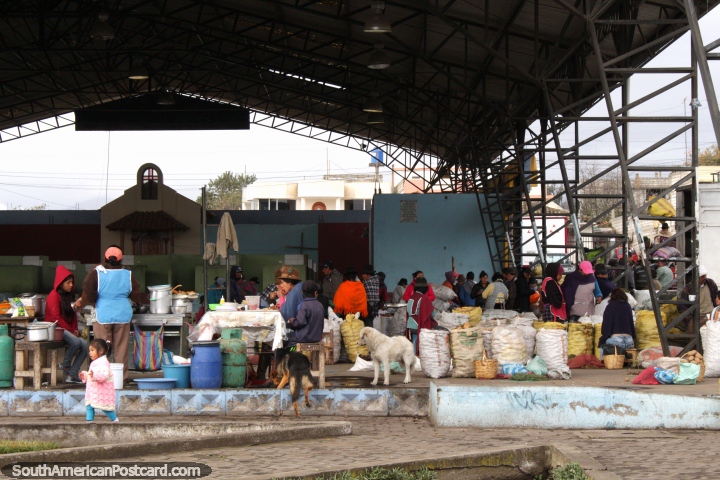 Rosalino Ruiz Arroyo Market in Pujili. (720x480px). Ecuador, South America.
