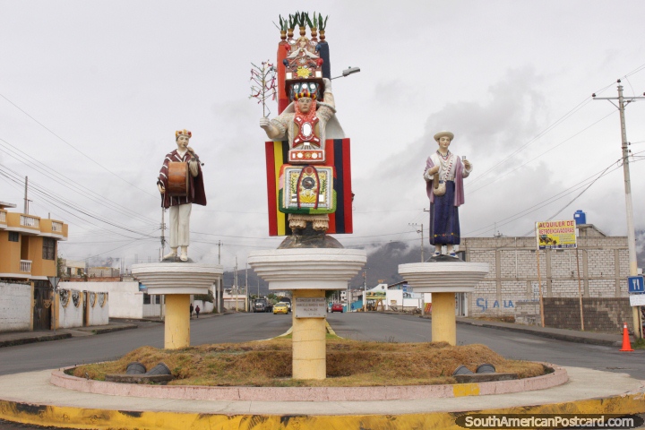 Al Danzante (The Dancer), monument of 3 figures in Pujili. (720x480px). Ecuador, South America.