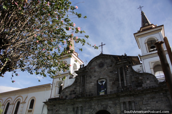 Cathedral in Ibarra, inside are valuable works of art from Quito School. (720x480px). Ecuador, South America.