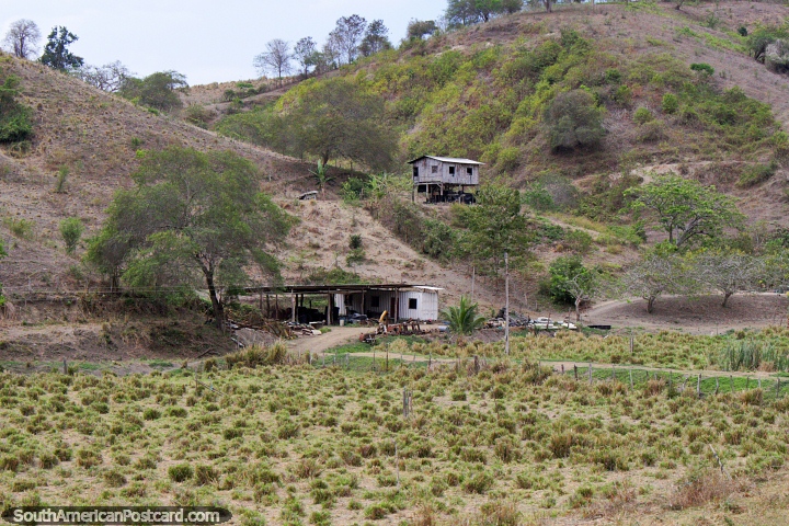 Zona rural entre Pedernales e Jama, 1 hora 15 minutos de ônibus. (720x480px). Equador, América do Sul.