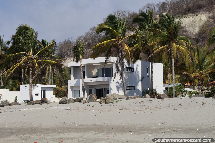 Large white house with 2 separate apartments on different levels at El Matal beach. (720x480px). Ecuador, South America.