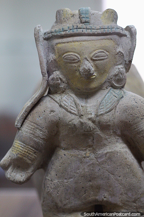 Jama tem um museu que expõe um pequeno ramo de figuras cerâmicos. (480x720px). Equador, América do Sul.
